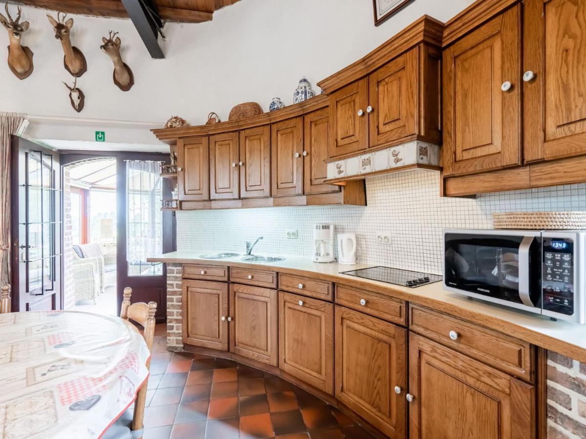 Stunning Holiday Home In Oombergen With Terrace And Garden Zottegem المظهر الخارجي الصورة