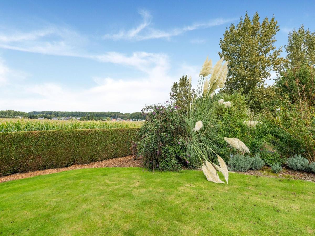 Stunning Holiday Home In Oombergen With Terrace And Garden Zottegem المظهر الخارجي الصورة