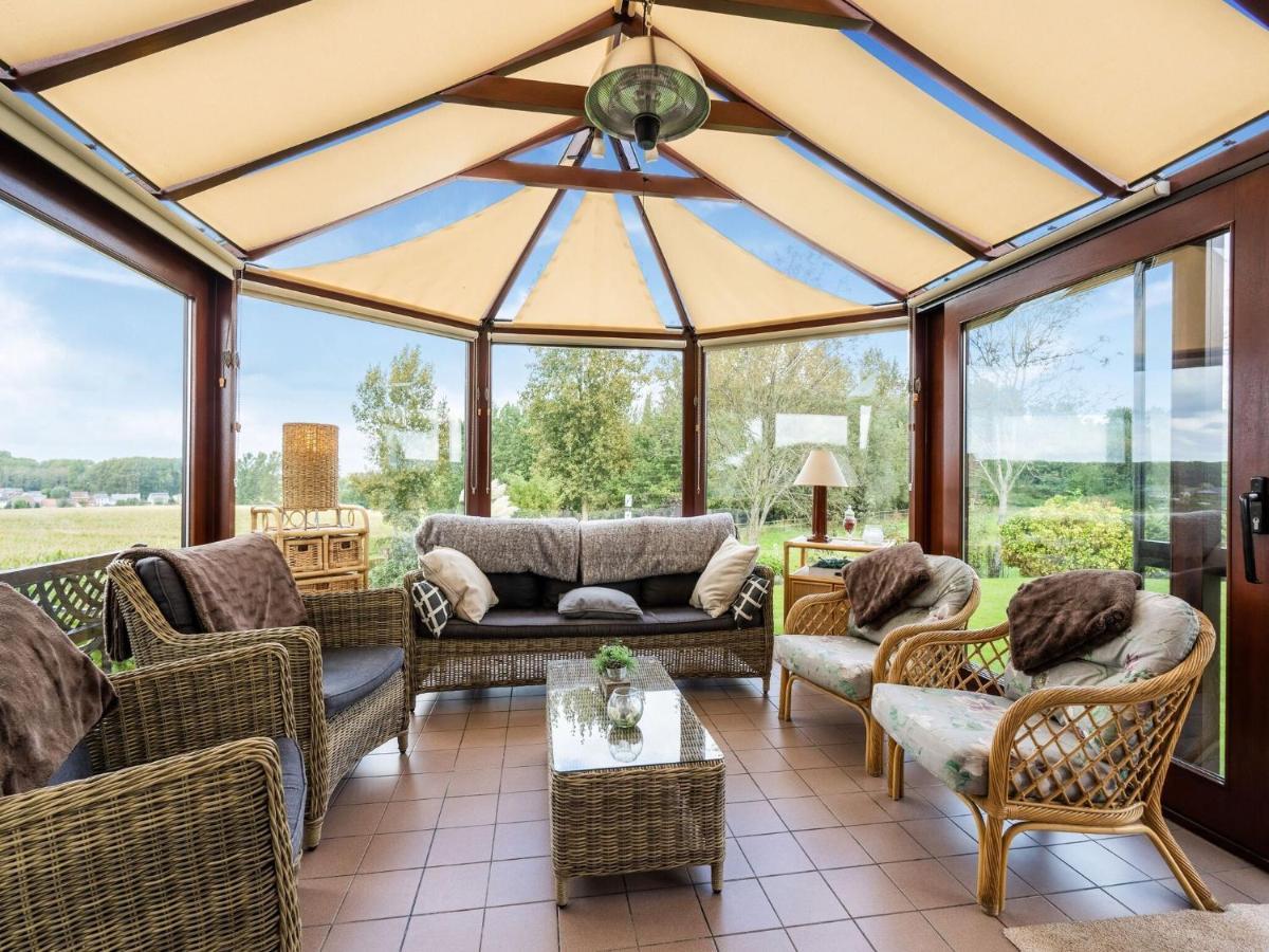 Stunning Holiday Home In Oombergen With Terrace And Garden Zottegem المظهر الخارجي الصورة