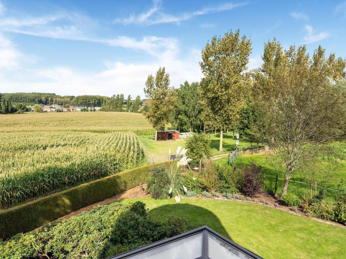 Stunning Holiday Home In Oombergen With Terrace And Garden Zottegem المظهر الخارجي الصورة